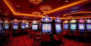 Live casino dealer table streamed on phcash68 for Filipino players